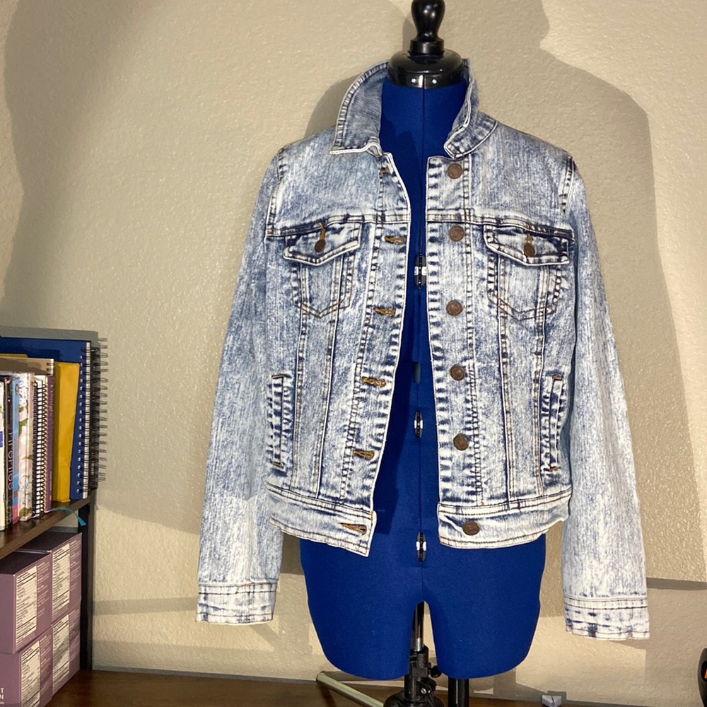 dollhouse denim jacket - Picture 6 of 6